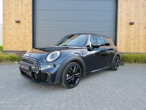 Mini 1.5 Cooper *John Cooper Works pakket *Carplay *Cruise