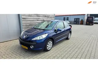 Peugeot 207 1.4-16V X-line