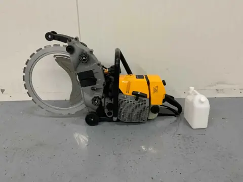 Ultra Force Equipment Muurzaagmachine DL400 (bj 2026)