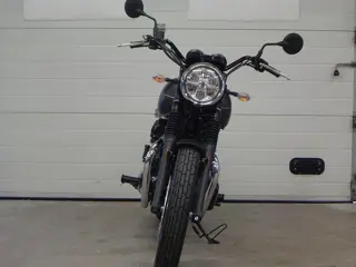 Kawasaki W 800 STREET (2019)