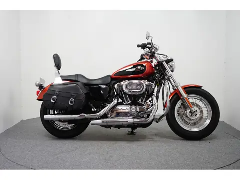 Harley-Davidson XL 1200 COSTUM: GERESERVEERD RD (bj 2011)