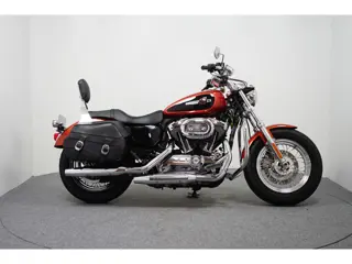 Harley-Davidson XL 1200 COSTUM: GERESERVEERD RD (bj 2011)