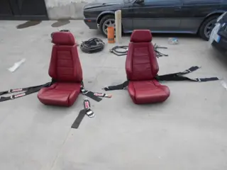 Front seats and belts De Tomaso Pantera Gt5 America