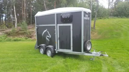 2015 Gaupen NG-2000 Paardentrailer Aanhangwagen
