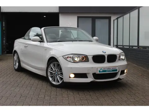 BMW 1-serie Cabrio 118i High Executive M Pack, Navigatie, Leer, Xenon, PDC, MF Stuur, Windscherm, Ne