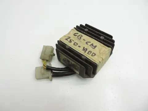 SPANNINGSREGELAAR Honda CM 250 C 1981 - 1983