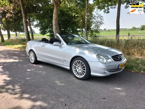 Mercedes-Benz CLK-klasse Cabrio 240 Avantgarde Vol Extra's,