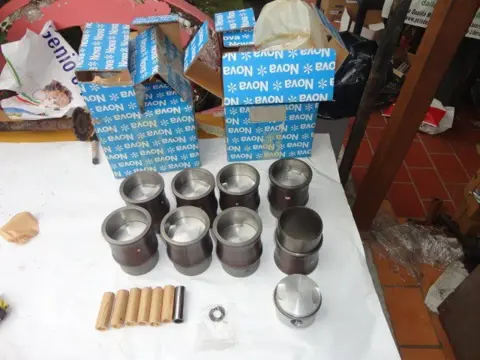 Pistons and liners for Alfa Romeo Montreal