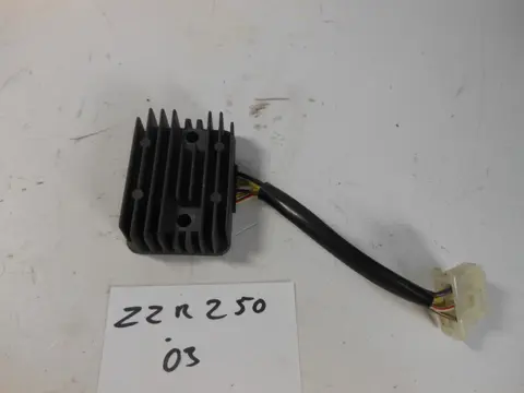SPANNINGSREGELAAR Kawasaki ZZR 250 1990 - 1996