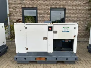 Iveco FPT F32 AM1A Leroy Somer 32 kVA Silent generatorset 21 hours !