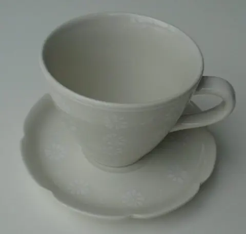 KOP EN SCHOTEL DAISY ECRU 12 STUKS Nieuw