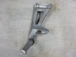 DUO VOETSTEUN LINKS Triumph Sprint ST 955 1999 - 2005