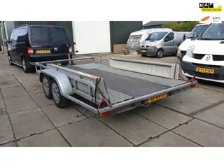 Henra F27V Auto ambulance 2700kg laad vermogen 2100 in zeer goed sraat