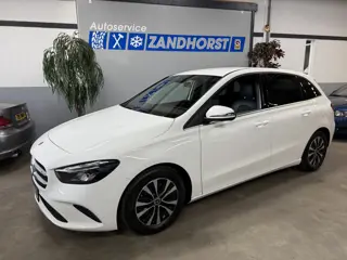 Mercedes-Benz B-Klasse 200 Business Solution // autom. // Apple Carplay // Nl Auto // Trekhaak wegkl