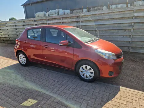 Toyota Yaris 1.0 VVT-i Aspiration Airco, Camera