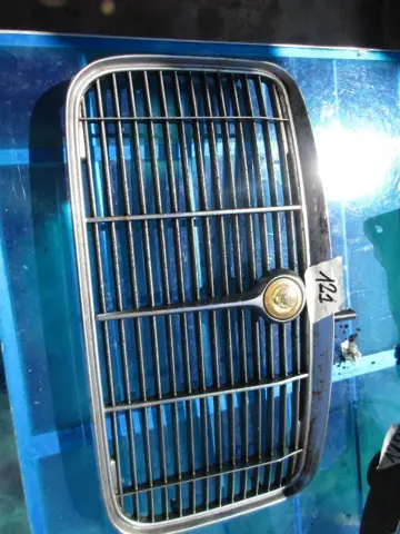 Front grill for Jaguar Xj6 series 1