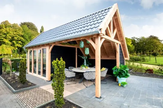 Tuinhuis Douglasvision Kapschuur: 897 x 432 cm