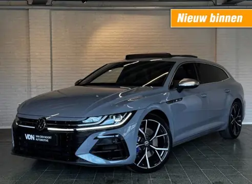VOLKSWAGEN ARTEON SHOOTING BRAKE R 2.0 TSI 4MOTION 320pk DSG7 Pano 360 camera Leder Harman 20''