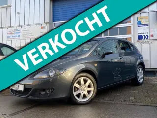 SEAT Leon 1.6 Stylance / Prachtige Auto / Climate Control / N.A.P /