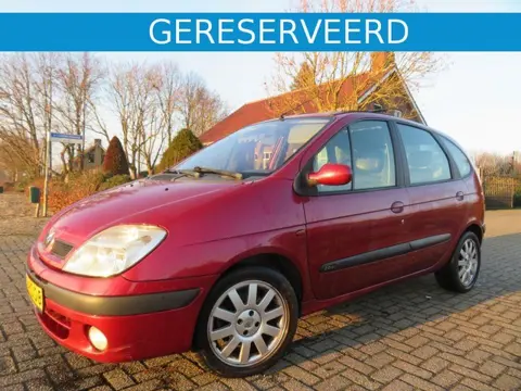 Renault Scénic 2.0i 16V Aut. met Cruise-  en Climate Control & Vele Opties !