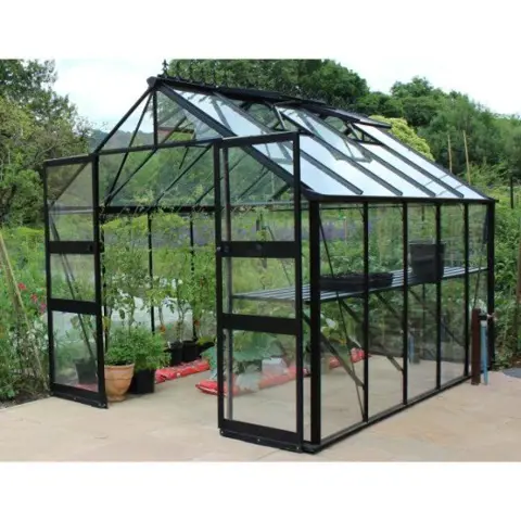 Tuinkas BLOKLEY 108: 256 x 318 x 253 cm (b x d x h)