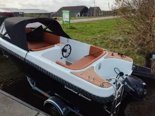 Op voorraad luxe 4.70m en 5m Sloepen voor het hele gezin.