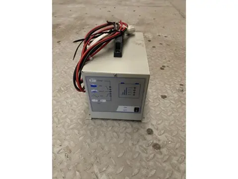 Onbekend 24 Volt 30 Ampere lader