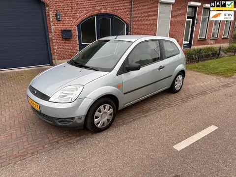 Ford Fiesta 1.25-16V Celebration Nieuwe APK bij aflevering