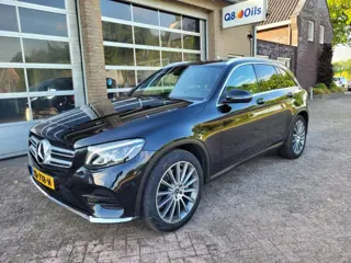 MERCEDES-BENZ GLC-KLASSE  250 4 MATIC AMG LINE 210 pk met trekhaak. 