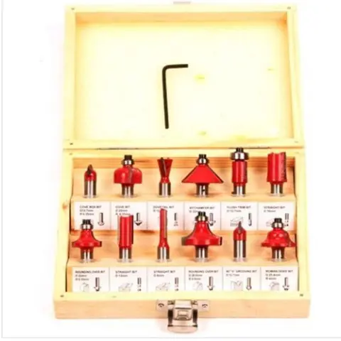 Bovenfreesset 12 delig houten box