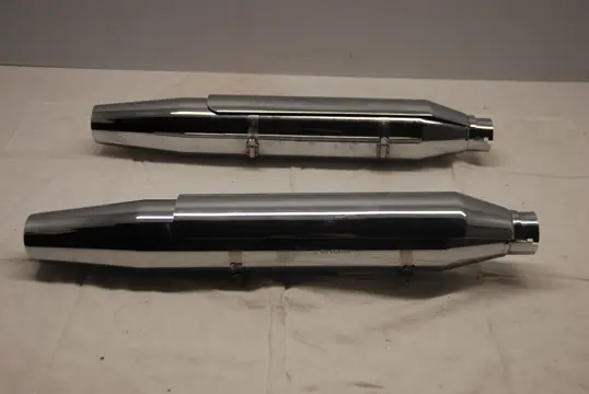 UITLAAT Harley Davidson Softtail 2000 - 2017