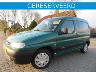 Citroen Berlingo 1.4i Benzine met Schuifdeur & Trekhaak !