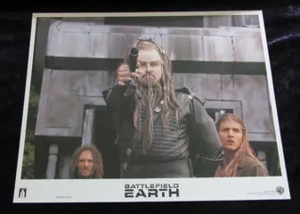 BATTLEFIELD EARTH lobbycard set.
