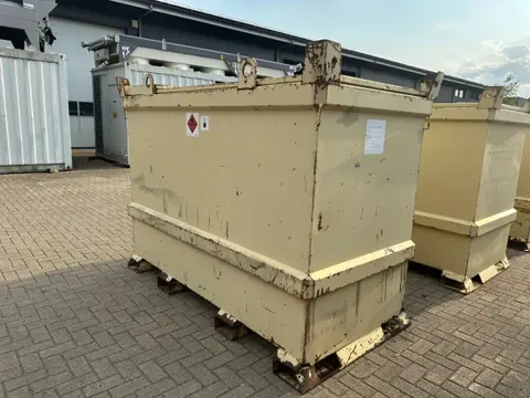 Tolsma Kiwa IBC 3000 liter Dieseltank Milieutank (bj 2006)