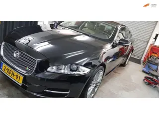 Jaguar XJ 3.0 V6D Portfolio geheel R uitgevoerd met extra pk plus GPS echt een bom 20 inch velgen te