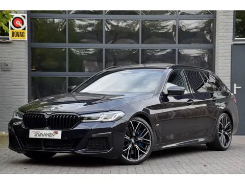 BMW 5-serie Touring 540i xDrive M Sport | Panoramadak | ACC | Laser
