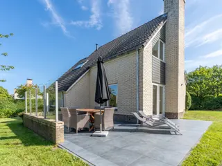 Comfortabel vakantiehuis met zonnige tuin aan de rand van De Koog