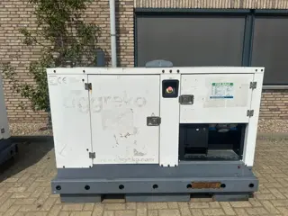 Iveco FPT F32 AM1A Leroy Somer 32 kVA Silent generatorset 251 hours !