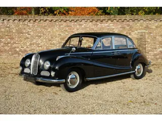 BMW 5 Serie 502 Stunning condition, V8 engine, manual transmission