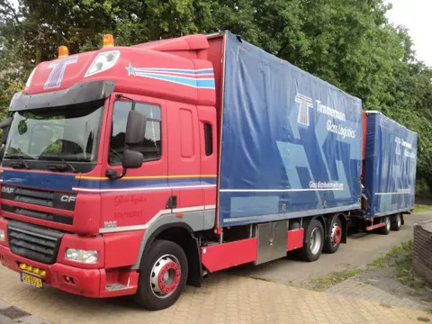 DAF CF 85.410 bakwagen met kraan en aanhanger (bj 2012)