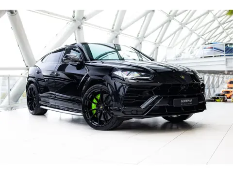 Lamborghini Urus 4.0 V8 | B&O | 23 inch | Sidebars |