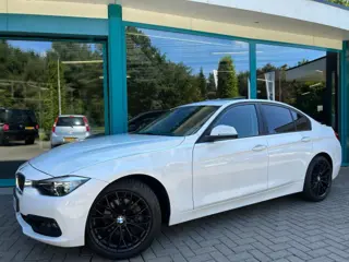 BMW 3-SERIE 320i M-SPORT Automaat, 18Inch, Leder, Schuifdak, Navi, Camera, L