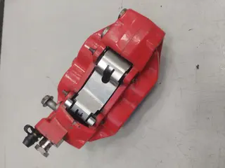 REMKLAUW RECHTS VOOR Aprilia RSV 1000 1998 - 2000