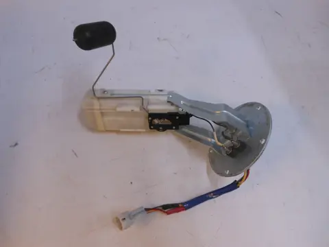 BRANDSTOFPOMP Suzuki Burgman 400 2008 - 2009