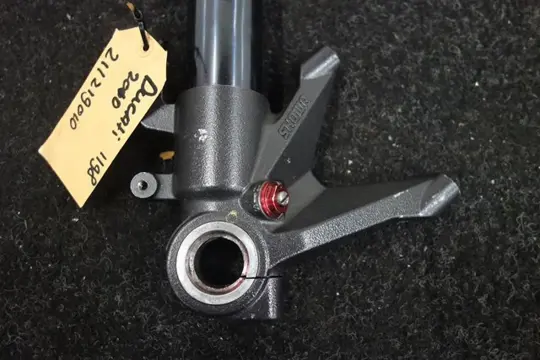 VOORPOOT LINKS COMPLEET Ducati 1198 2009 - 2011
