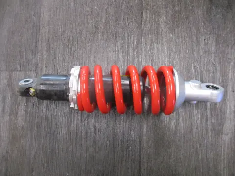 ACHTER SCHOKBREKER Aprilia RS 660 2021 - 2022