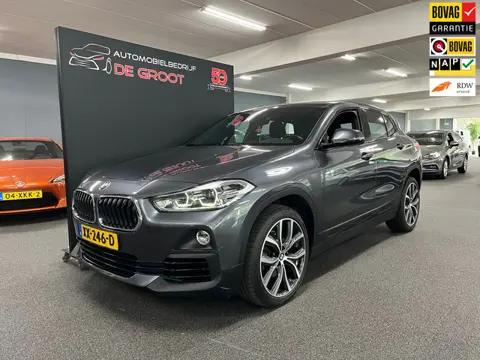 BMW X2 SDrive18i Executive / NL-auto / Navigatie