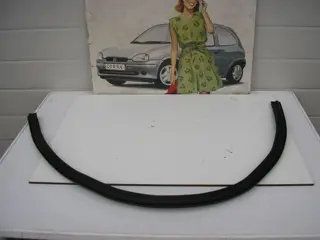 Afdichtrubber paravan Opel Corsa B 90360161