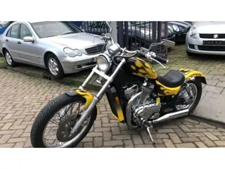 Suzuki Chopper Vs700