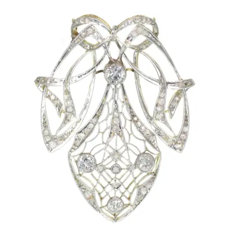 Elegant Art Nouveau: Dual-Use Diamond Pendant-Brooch